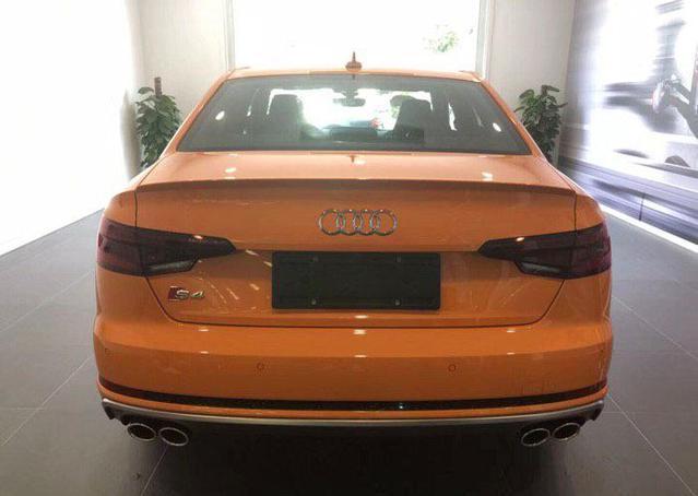 奥迪S4“日光橙”全国首提，橙色车身帅到没朋友，声浪太销魂！