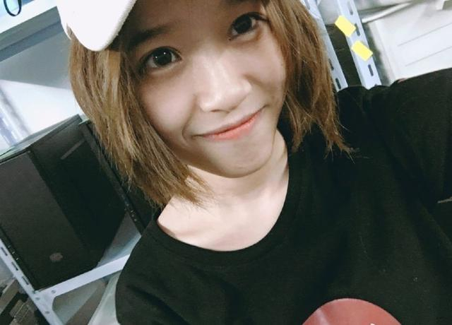 LOL最美裁判妖风小姐姐，一夜之间形象大变！双马尾是被扯断了？