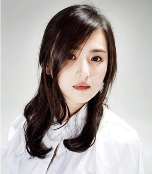 韩国女艺人李熙珍将出演SBS电视剧《皇后的品格》