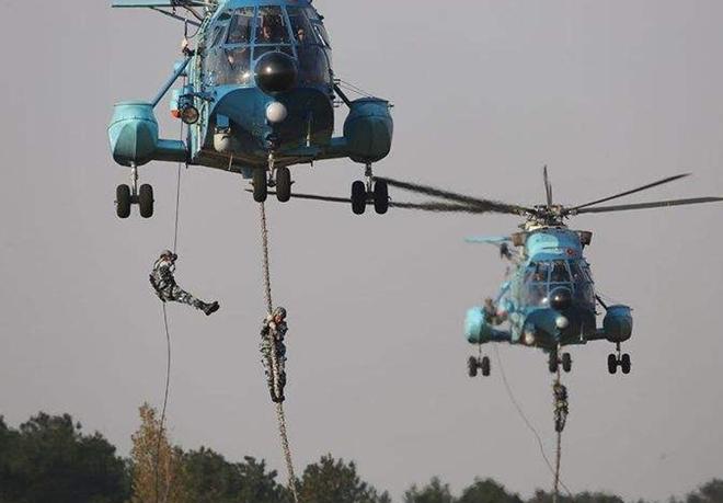 为何直升机执行任务时，让士兵索降而不是降落呢？原因是这样的！