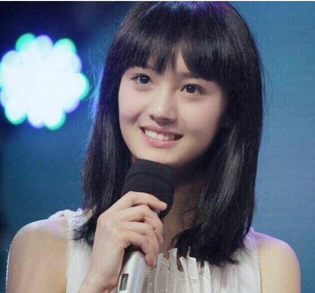 郑爽18岁青涩照曝光,清纯可人,清新脱俗的小美女!