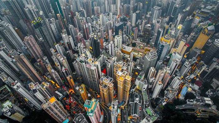航拍的香港俯视图，高楼大厦一栋挨着一栋，让人看的眼花！