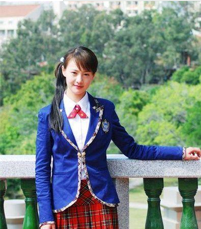 郑爽18岁青涩照曝光,清纯可人,清新脱俗的小美女!