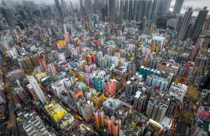 航拍的香港俯视图，高楼大厦一栋挨着一栋，让人看的眼花！