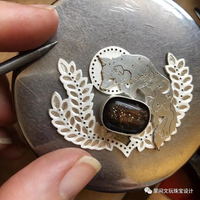 手工银饰教学：制作一款狐狸吊坠，但需要你们告诉我兔子在哪里？