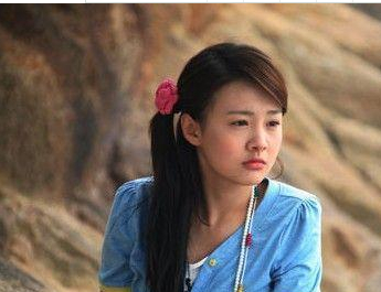 郑爽18岁青涩照曝光,清纯可人,清新脱俗的小美女!