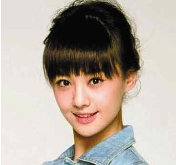 郑爽18岁青涩照曝光,清纯可人,清新脱俗的小美女!