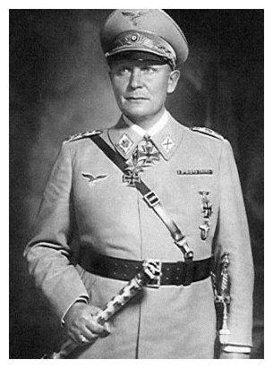 他是二战德国元帅，被视为希特勒的接班人，最后却背叛了希特勒