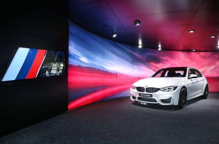 首届进博会上BMW带来的不止是激情，还有未来出行新方式