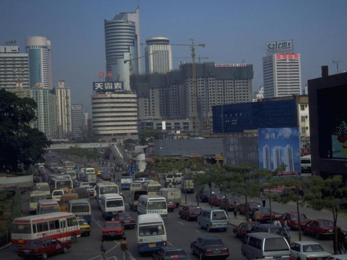 高清老照片：90年代的深圳，发展最快的城市，图4的人绝对是土豪