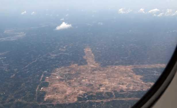 空中航拍成都新机场进展图, 面积堪比一个城市的大小!