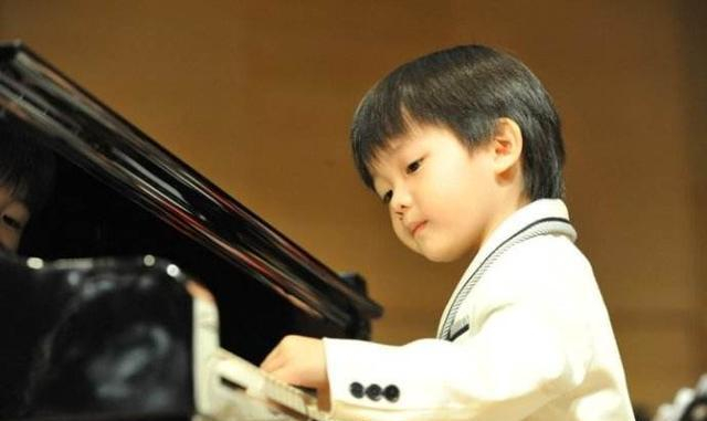 男孩子几岁学乐器好？男孩子学什么乐器好呢？-有点长的分享