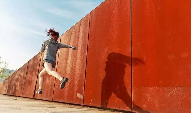 �����̸�Ů�Դ����������ľޱ䣬��Ӧ��֪����