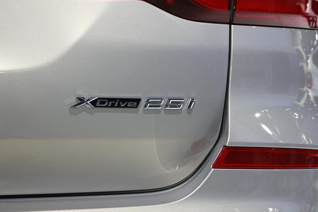 全新国产BMW X3来袭，价格下调，可惜遇上了奥迪Q5L