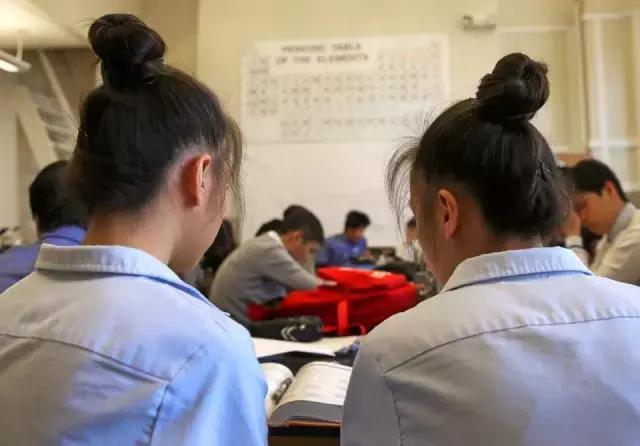 留学热潮不退，中国家长为什么乐意送孩子出国留学？