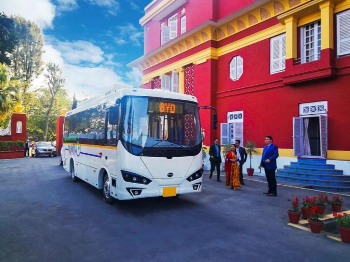 比亚迪C6入住尼泊尔，尼泊尔公交电动化革命拉开序幕