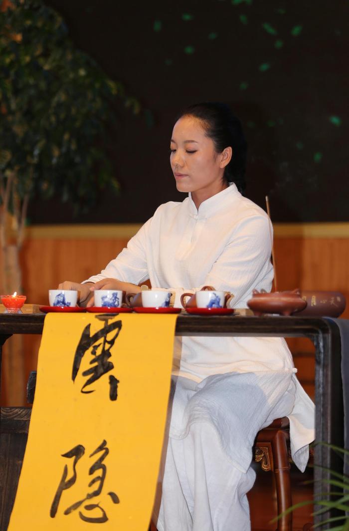 郑州：云隐禅茶文化论坛在国香茶城举行