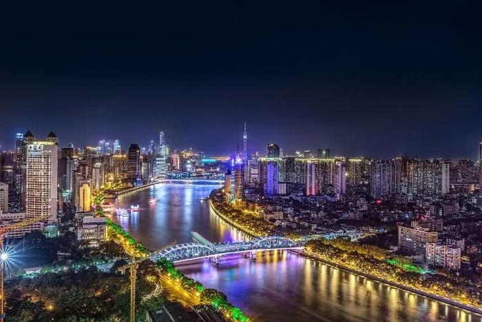 中国唯一GDP过两万亿的省会城市，城建在中国城市排名第三