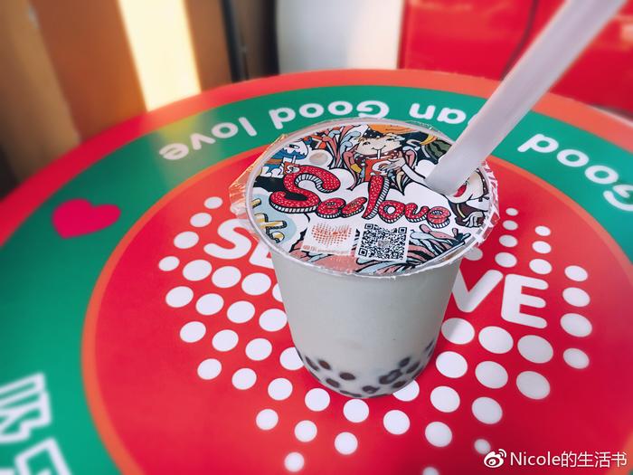 你能体会狂喝几十杯网红茶的感觉吗！