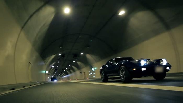 很多人都不知道，隧道里要这样开车才能避免事故！