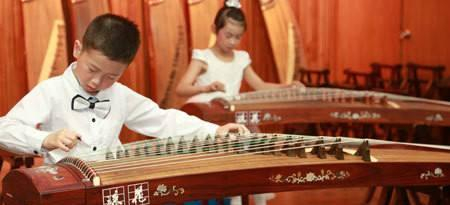 男孩子几岁学乐器好？男孩子学什么乐器好呢？-有点长的分享