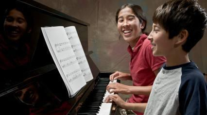 男孩子几岁学乐器好？男孩子学什么乐器好呢？-有点长的分享