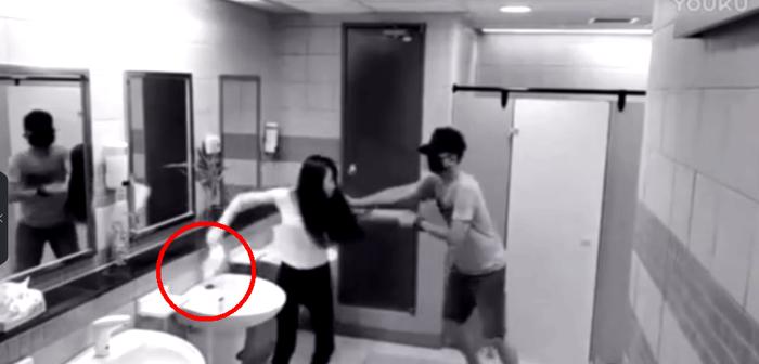 实拍: 女子上厕所被人跟踪, 当男子下手地时候诡异地一幕发生了