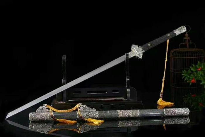 收藏一把镇宅刀剑摆件，汉剑、唐刀剑、清刀剑，你更喜欢哪一种？
