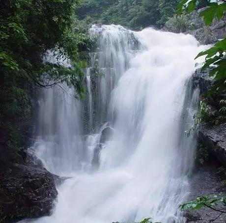 距西安1h, 秦岭沣峪口这汪潭水正清凉, 周末约起!