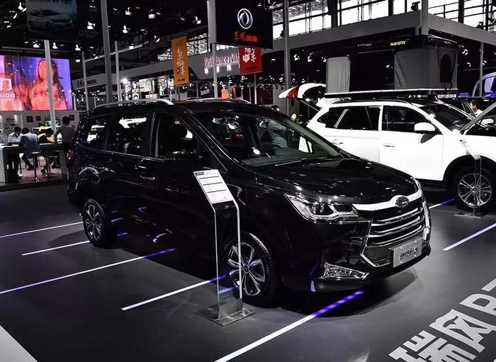 江淮推入门级MPV, 看内饰像10万, 一问价格才5万?