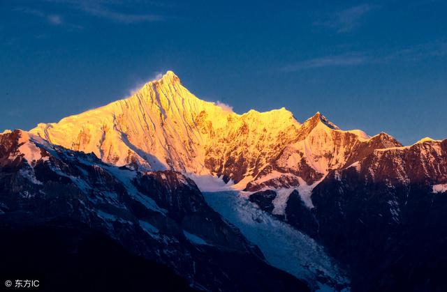西藏超越珠峰的雪山:至今无人成功登顶,2000年后已被禁止涉足!