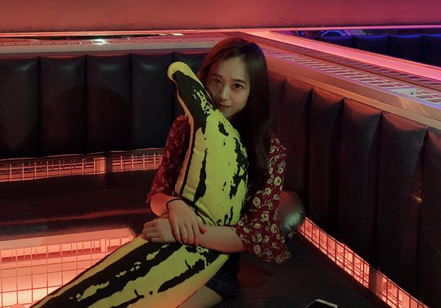 妖风小姐姐终于晒出近照！网友：LPL与小姐姐，我全都要！