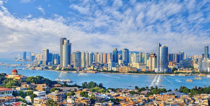 同为滨海城市, 为什么珠海要比厦门的发展前景更好?