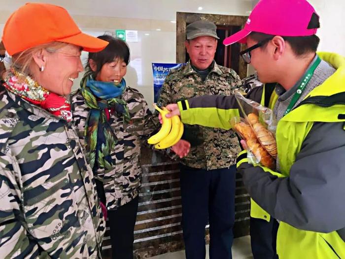 国庆期间，芦芽山景区哪里都是人人人人人……