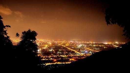 在鼓山上看福州夜景, 福州人说最美的地方挺耀眼!