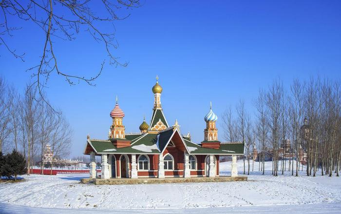爱上旅游: 到哈尔滨的伏尔加庄园去看雪, 领略俄罗斯fengqing