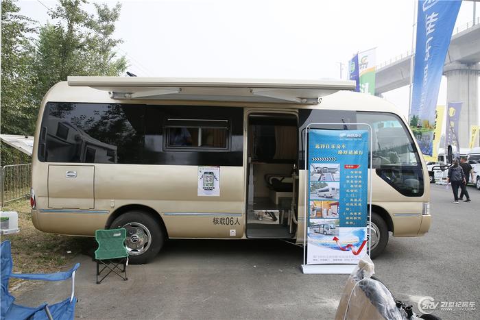 39.8万起 佳乐考斯特自动挡房车于北京房车露营展首发