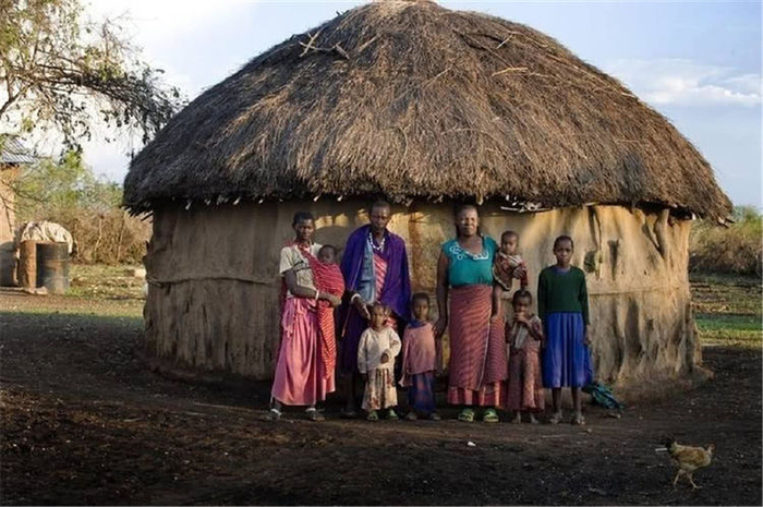 一万元人民币,在非洲能生活多久?答案有点让人意外