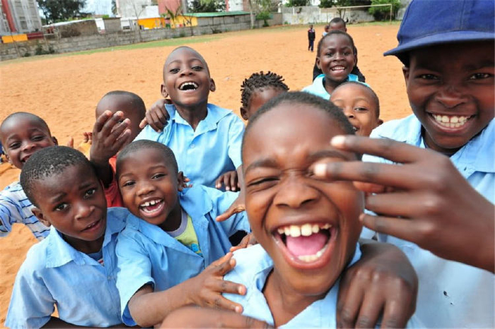 一万元人民币,在非洲能生活多久?答案有点让人意外