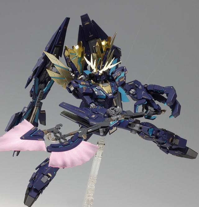 高达模型 MG RX-0全武装报丧女妖 改造喷涂