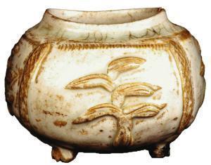 唐代瓷器，时代特征十分突出，被视为珍贵文物
