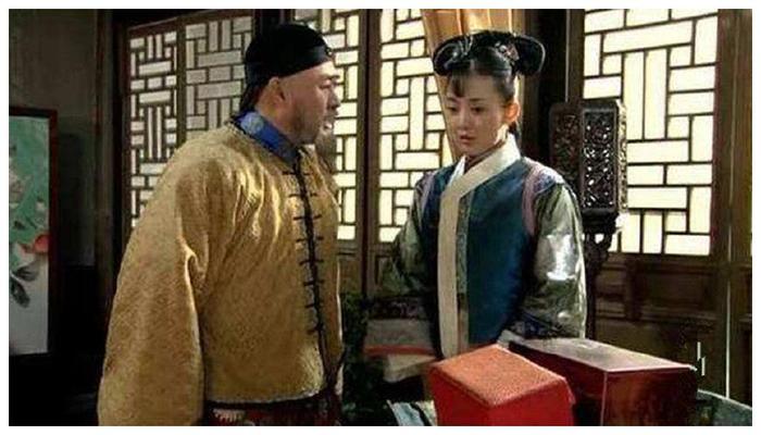 清朝官兵军服上为何会有两个不同的字，其中有什么含义吗？