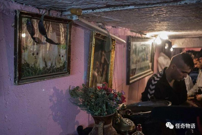 在这座美丽的城市街道下面, 藏着另一个世界, 他们被称为地下人