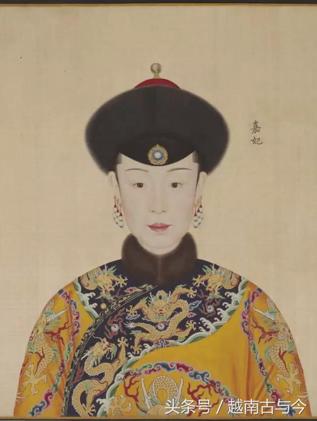 乾隆皇帝最爱的妃嫔画像曝光，其中一位被誉为清朝最美贤后