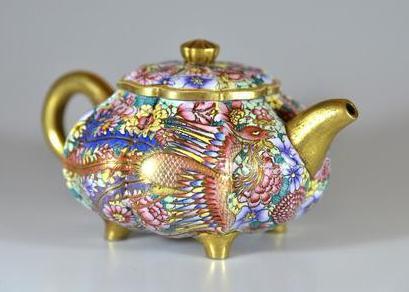 中国骨董品 康熈御製 粉彩茶碗 纏枝花紋 琺瑯彩 魚 蝙蝠 茶碗