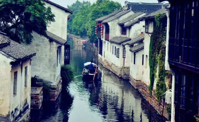 在中国这片辽阔的土地之上  到底蕴藏着多少的美景和神奇