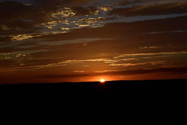 未满十八岁禁止涉足的地方之西北温柔乡