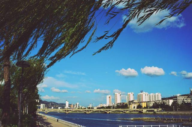 未满十八岁禁止涉足的地方之西北温柔乡