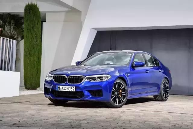 更深的蓝，新BMW M5激战AMG