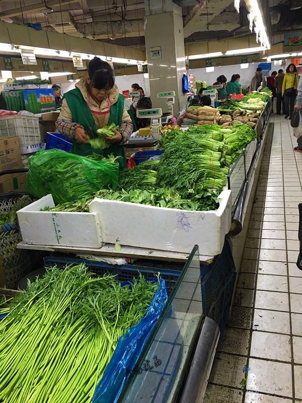 来吧，跟我逛逛江南水乡的集市，看看哪一款美食让你流口水？